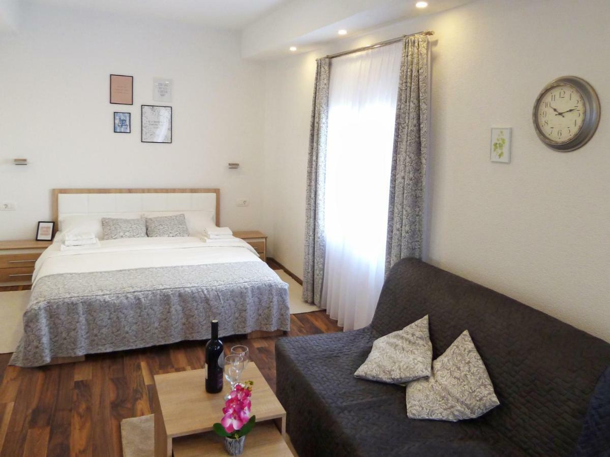 Apartment Petra I Nikola Seliste Dreznicko Esterno foto